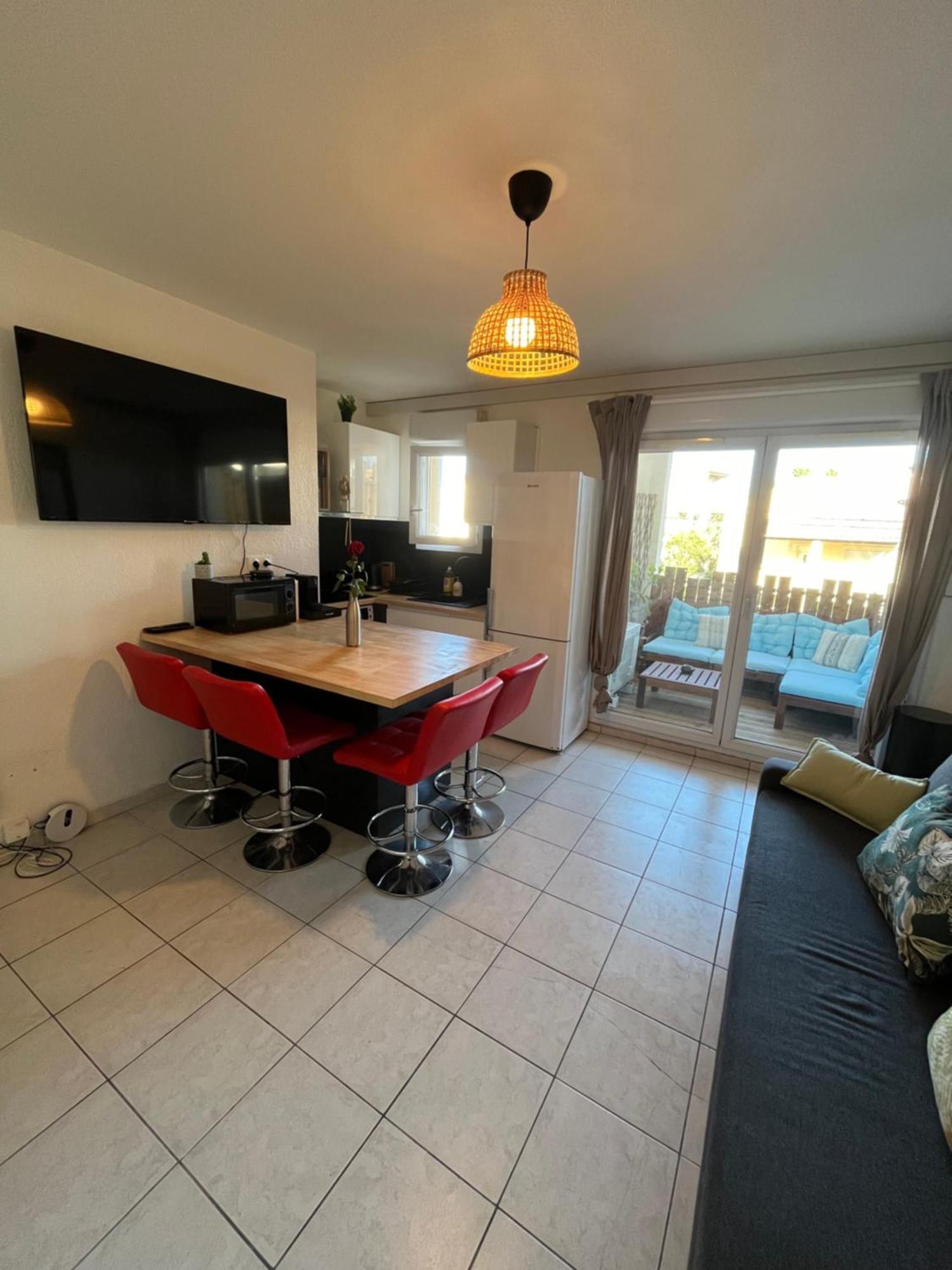 Ferienwohnung Joli T2/ Tram/ Clim/ Parking/ Wifi/ Piscine Montpellier Exterior foto