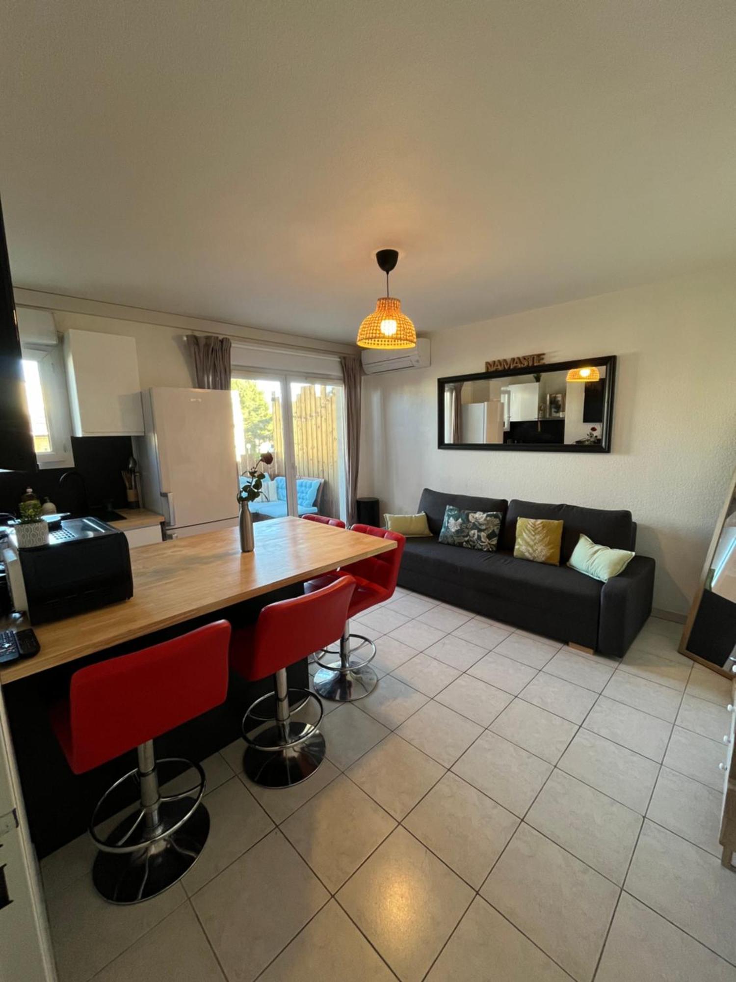 Ferienwohnung Joli T2/ Tram/ Clim/ Parking/ Wifi/ Piscine Montpellier Exterior foto